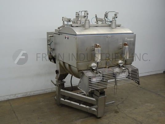 160 cu.ft. Wolfking #TSMV-3250L, Stainless steel, dual trough, vacuum paddle blender, (2) 20 HP drives, with - Image 1