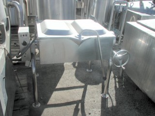 Cooker #TS-236-T6, Braising Pan, Stainless Steel, 24" width x 30" x 6.5" deep, 208 V, tilt controlled by hand - Image 1