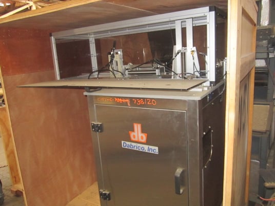denester for syringe inspe, Dabrico, aluminum w/ Stainless Steel cabinet, 115 V, 2004 - Image 2