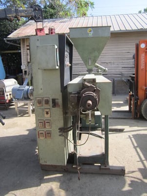 2.5" NRM #2-5-24, Extruder, single head, electrically heated, 2.5" diameter x 24" L plastic extruder, 40 HP - Image 1