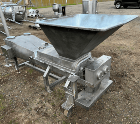 Stainless Steel Fabrication Company Steel Fabrication Company #700, Dual-Auger Feeder w/Hopper, 30" x 30" x - Image 3