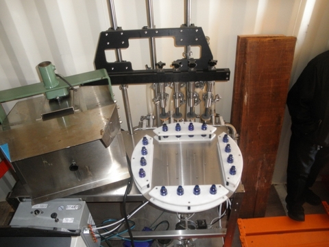 E-Pak, Bottle Filler, 4-Head, (4) 3/8" diameter Nozzles, rotary turntable w/(4) slots, 1/4" diameter Fill - Image 4