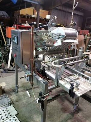Meheen, Bottle Filler w/Crowner, 4-Head, includes plastic belt conveyor, used for filling 12-ounce bottles - Image 2