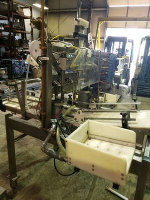 Meheen, Bottle Filler w/Crowner, 4-Head, includes plastic belt conveyor, used for filling 12-ounce bottles - Image 8