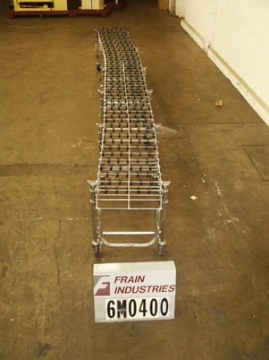 18" wide x 25' long, Accordian style roller conveyor, expandable from 65" to 25' long, 5/8" wide rollers - Image 2