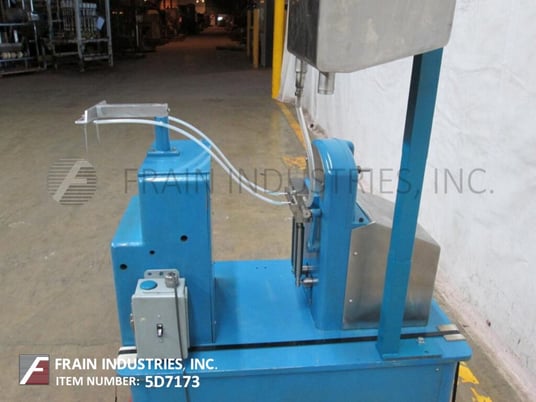 Cozzoli #VR320-227, Semi-automatic, 2-head piston filler, capable of fill ranges from 10ml to 120ml - Image 4