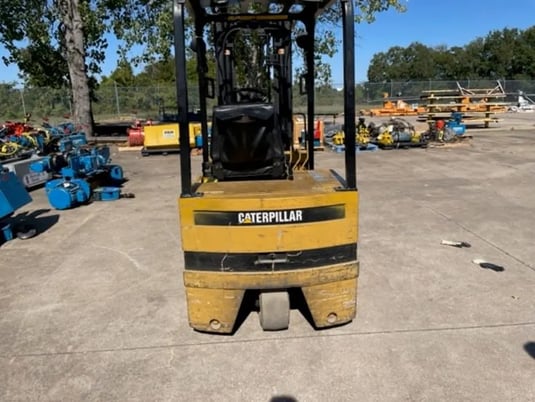 3500 lb. Caterpillar #F35, Standard Forklift, 191" triple mast, cushion tires, S/N 5FB03232, 1993 - Image 2