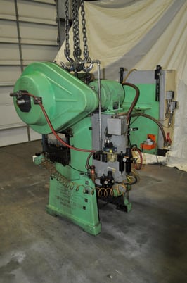 25 Ton, V & O #25-ST, OBI press, 2" stroke, 11" Shut Height, 7" throat, 2" ram adj., 150 SPM, 24" x13" bed - Image 3