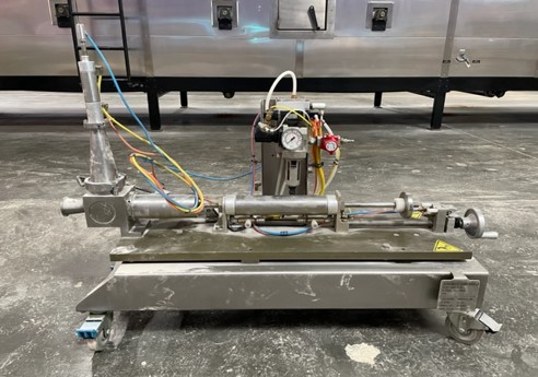 Hinds Bock #SP-64, Sigle Piston Filler, 64 oz per cycle capacity, 3" width x 12" chamber - Image 1