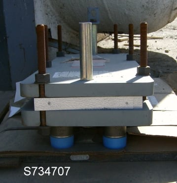 16 sq.ft., Bell & Gossett, GPX151, plate style heat exchanger, (8) 10" x 30" plates, 2" inlet/outlet, 150 psi - Image 2