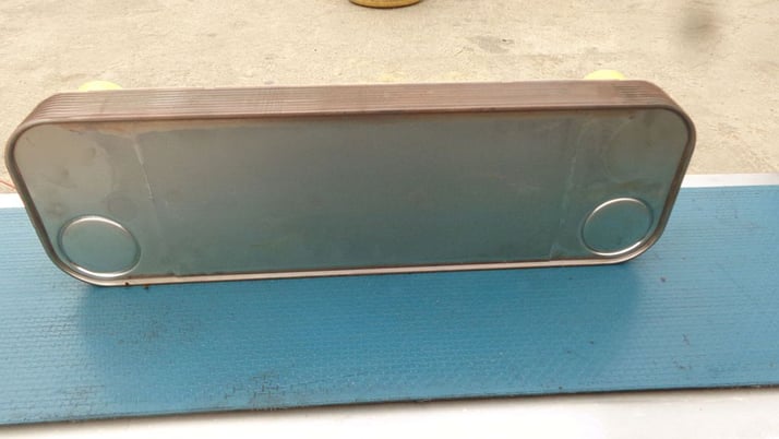 25 sq.ft., Alfa-Laval, CB76-2DH, braced plate heat exchanger, Stainless Steel, 2010 - Image 3