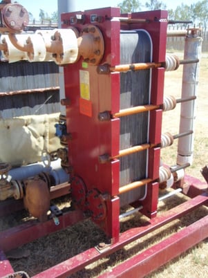 62 sq.ft., Alfa-Laval, Plate Heat Exchanger, (29) 17" width x 47" H x 3/8" thick graphite plates, 39-liter - Image 1