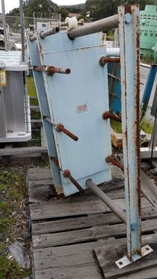 95 sq.ft., Mueller, ATI59FFF-10, plate type heat exchanger, (28) 12" W x 41" L Stainless Steel plates, 58 psi - Image 4