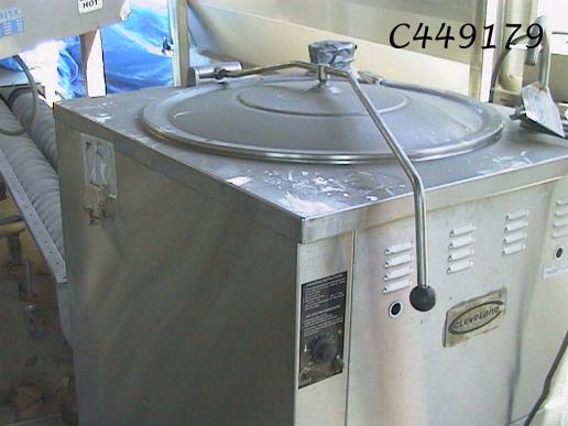 40 gallon Cleveland #KGM-40, Cooking Kettle, Stainless Steel, gas fired, 26" diameter x 24" deep, 2" diameter - Image 2