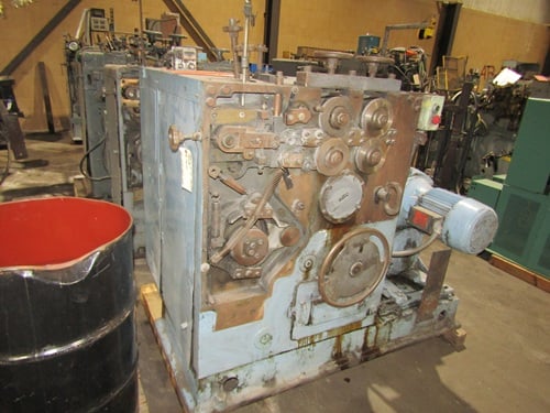 No. W12A Torin, spring coiler, multiple wire feed, double diameter, single pitch, 30" wire payoff - Image 2