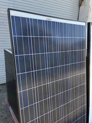 225 Watt Rec Rec Solar #REC225PE-BL, 29 Volts solar panel, 2010 - Image 5