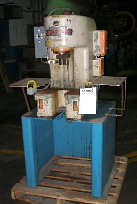 4 Ton, Denison #DF4CO1A59, cabinet base, ergo sensor buttons, tag #13969 - Image 1