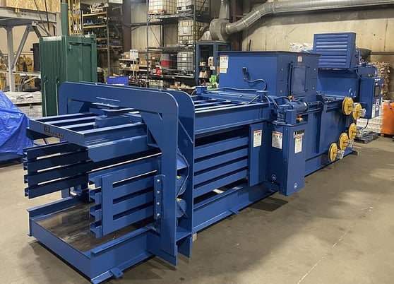 Balemaster #EO-1700, wide mouth horizontal automatic tie baler, 10" cylinder, reconditioned, 2012 - Image 4