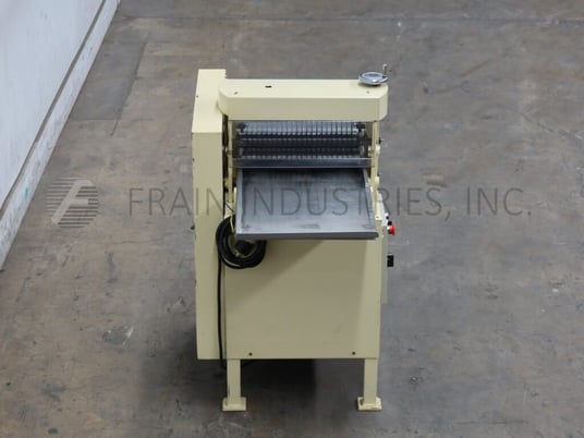 Ratti Jean, 15.75" wide circular blade caramel cutter, with an adjustable gap rotary blade assembly, control - Image 4