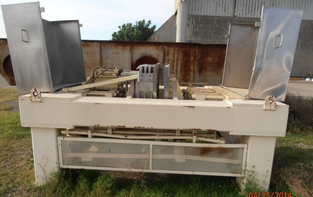 Hubert C. Stollenwerk #HCS E-118, Horizontal Fruit Press, 36" x 36" Stainless Steel Platens, 3" trough side - Image 6