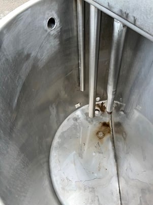 175 gallon Stainless Steel Dual Compartment Tank, 38" diameter x 36" deep Vessel w/35" H divider, (4) 2" & - Image 6