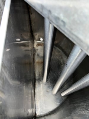 175 gallon Stainless Steel Dual Compartment Tank, 38" diameter x 36" deep Vessel w/35" H divider, (4) 2" & - Image 7