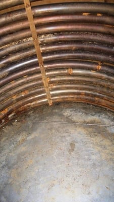 1000 gallon Stainless Steel Tank, 70" diameter x 62" straight side, 2" diameter Internal mounted - Image 2