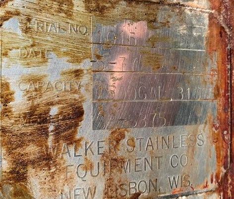 1500 gallon Walker, S/S Jacketed Tank, 6' dia. x 7' straight side, 3" dia. Center bottom outlet, 18" dia. - Image 6