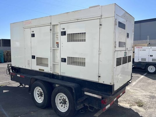 264 KW Multiquip Power #DCA300, mobile diesel generator, multi-voltage, 11579 hours, 2006 - Image 4