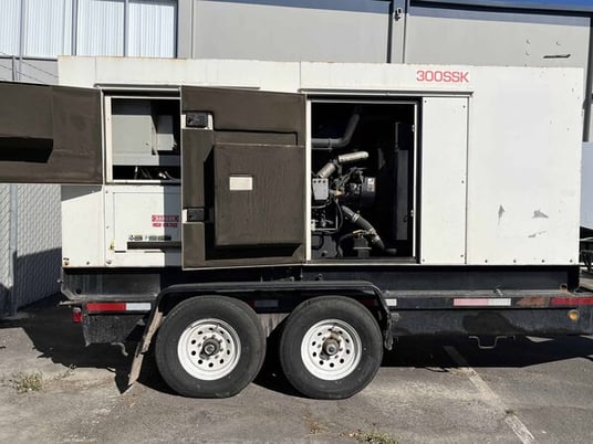 264 KW Multiquip Power #DCA300, mobile diesel generator, multi-voltage, 11579 hours, 2006 - Image 5