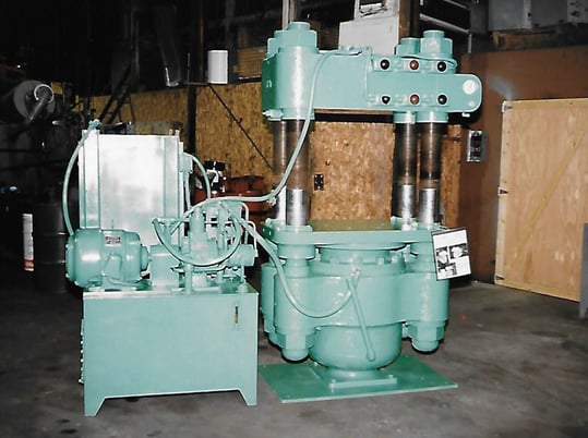 350 Ton, 25.5" x24", up-act, 4-post, 12" stroke, 13" -30" DL, 18" ram, 5 HP pwr.unit, #200 - Image 1