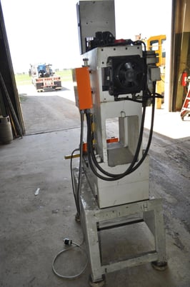 10 Ton, Hydraulic C-Frame Press, 6" stroke, 4" adj., 17.5" x17" bed, 1994 - Image 9
