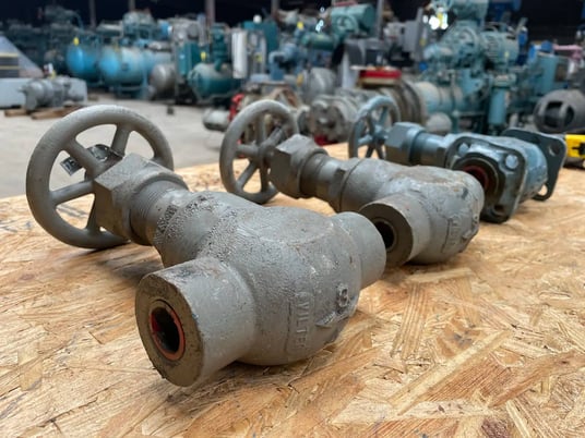 1" Vilter Ammonia Hand Expansion Shut-Off Valve, 4-Bolt (Square Flanges) - Image 3