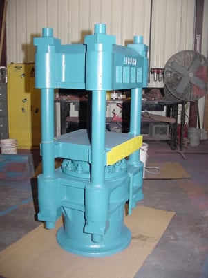 200 Ton, Albert, 24" x 24", upact.4-post, 16" stroke, 17" daylight, 16" ram, 38" work height, #593 - Image 2