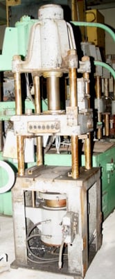 60 Ton, Baker, 20" x 26", down-act 4-post, 13" stroke, 29" daylight, 38" work height, 7.5" ram, #273 - Image 1