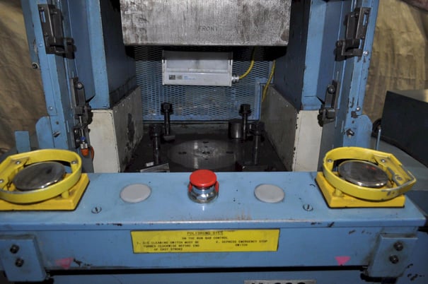 360 Ton, HME, coining press, 2.21" stroke, 19.125" DL, 200 SPM, 16.5" x14" bed, Omni Link, air clutch & brake - Image 4