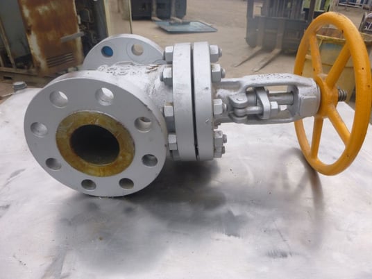 2.5" Stem & Yoke #Class-300, Gate Valve, Carbon Steel, 740 psi @ 100 deg. F, 410 psi @ 800 deg. F, 2019 - Image 1