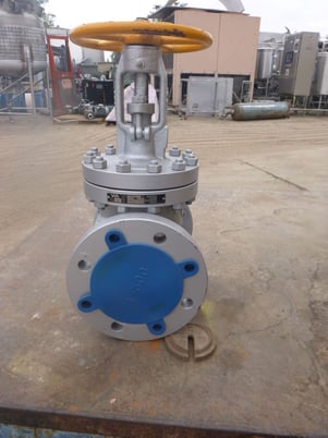 4" Stem & Yoke #Class-300, Gate Valve, Carbon Steel, 740 psi @ 100 deg. F, 410 psi @ 800 deg. F, 2019 - Image 2