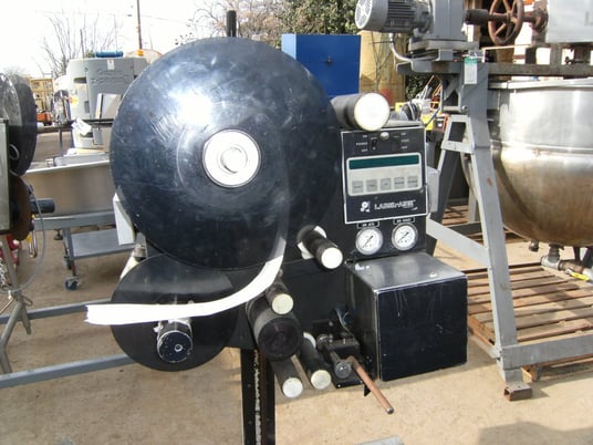 Label-Aire #2111M, Pressure Sensitive Spot Labeler, 3/4"-4" width x 3/4"-4" L capacity, 1 HP, 115 V - Image 1