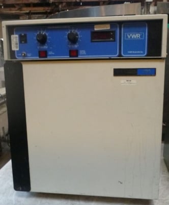 VWR #1520, Benchtop Incubator, 15" x 15" x 15" deep Chamber, 5000 watts, 120 V - Image 1