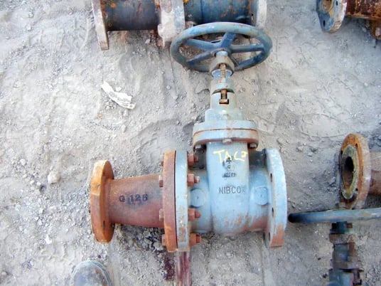 4" Nibco, body gate valve with 3" reducer - Image 9