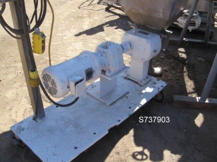 260 GPM, Apv Crepaco #R6, Stainless Steel positive displacement pump, 5 HP, 3.5" inlet, 9" outlet - Image 1