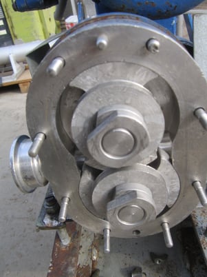 Waukesha #010, Waukesha Steel positve displacement pump, 1/2 HP, 1" inlet/outlet, portable on cart - Image 2
