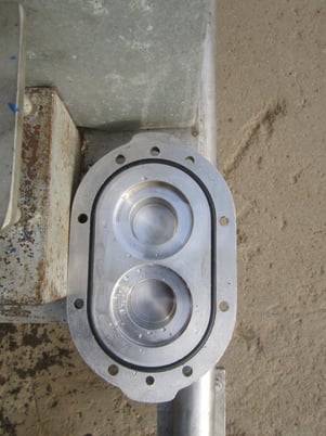 Waukesha #010, Waukesha Steel positve displacement pump, 1/2 HP, 1" inlet/outlet, portable on cart - Image 3