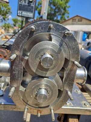 36 GPM @ 200 psi, Waukesha #030, 316 Stainless Steel positive displacement pump, 1 HP, 1.5" inlet/outlet - Image 8