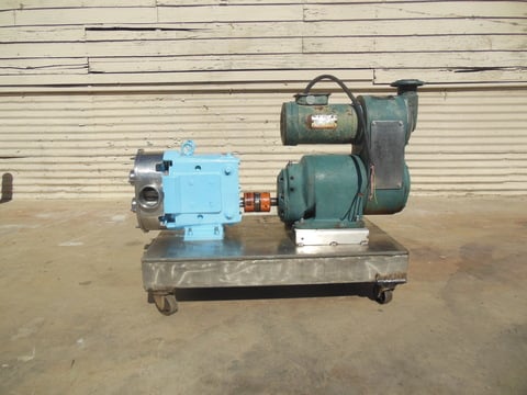Waukesha #130, Waukesha Steel positive displacement pump, 2 HP, 3" inlet/outlet, mounted on cart - Image 1
