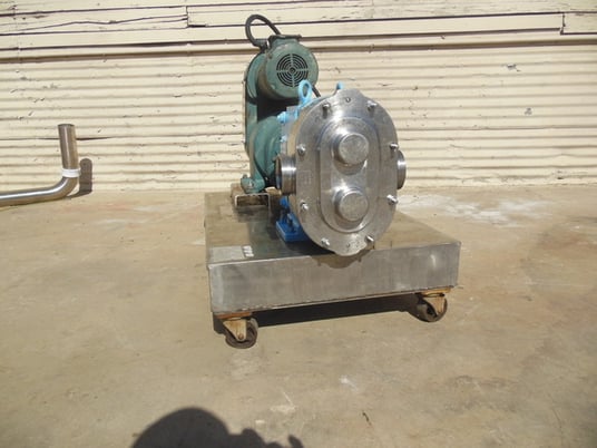 Waukesha #130, Waukesha Steel positive displacement pump, 2 HP, 3" inlet/outlet, mounted on cart - Image 8