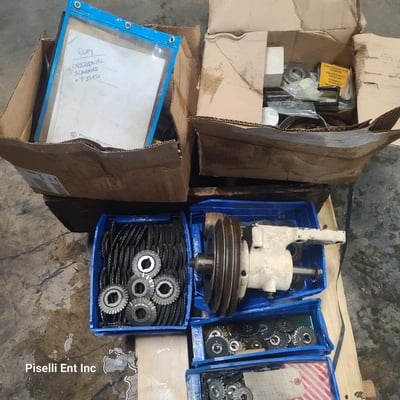 4.5" x 36" Pratt & Whitney #C-1804, thread milling machine, collet style headstock, s/n #286 - Image 10