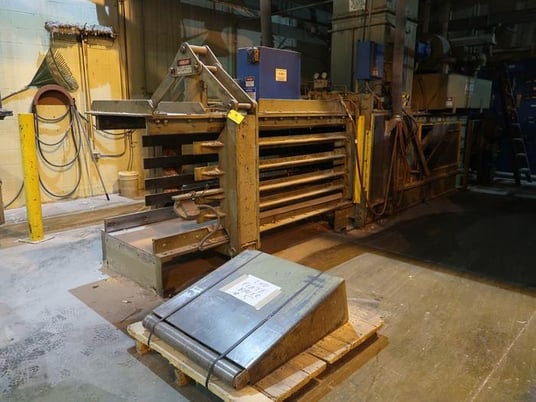 American #12847LS, automatic tie baler, 30 HP, serial #714012847286 - Image 2