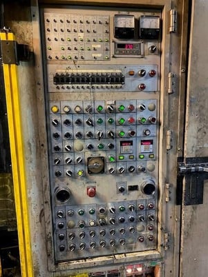 1100 Ton, Fukui #TTD1100T2, straight side transfer press, 11.8" stroke, air clutch, 1990' s - Image 3